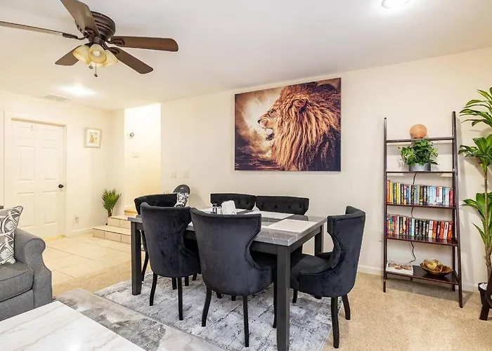 Tranquil Retreat: Luxury At Mount Elden's Foothills, Steps From Route 66 And Mall Holiday home Flagstaff