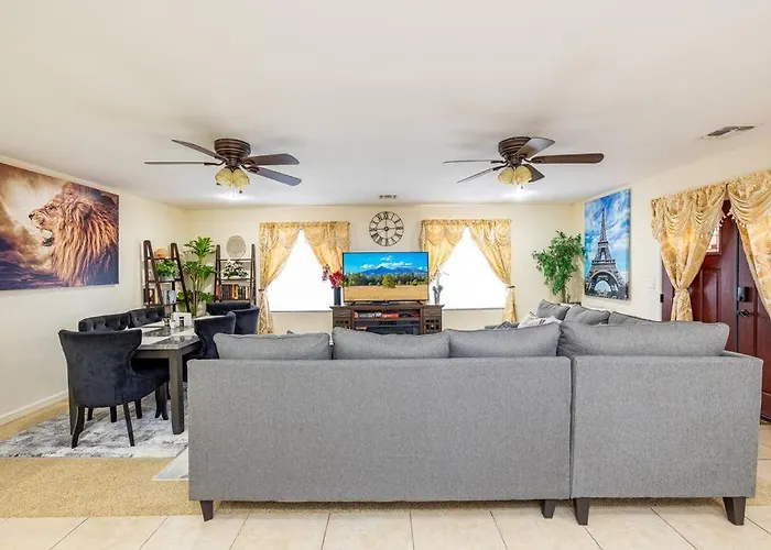 Tranquil Retreat: Luxury At Mount Elden's Foothills, Steps From Route 66 And Mall Holiday home Flagstaff